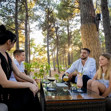 Bluesun Elaphusa 4* Bol